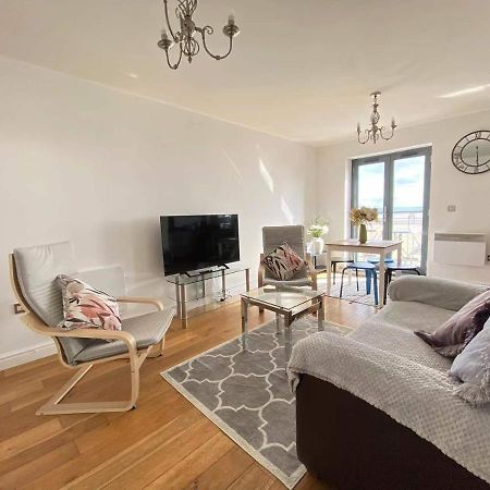 Beach Front Apt With Stunning Sea View Swansea Eksteriør bilde