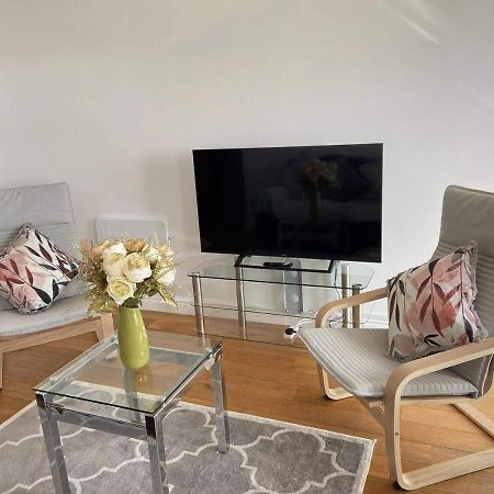 Beach Front Apt With Stunning Sea View Swansea Eksteriør bilde