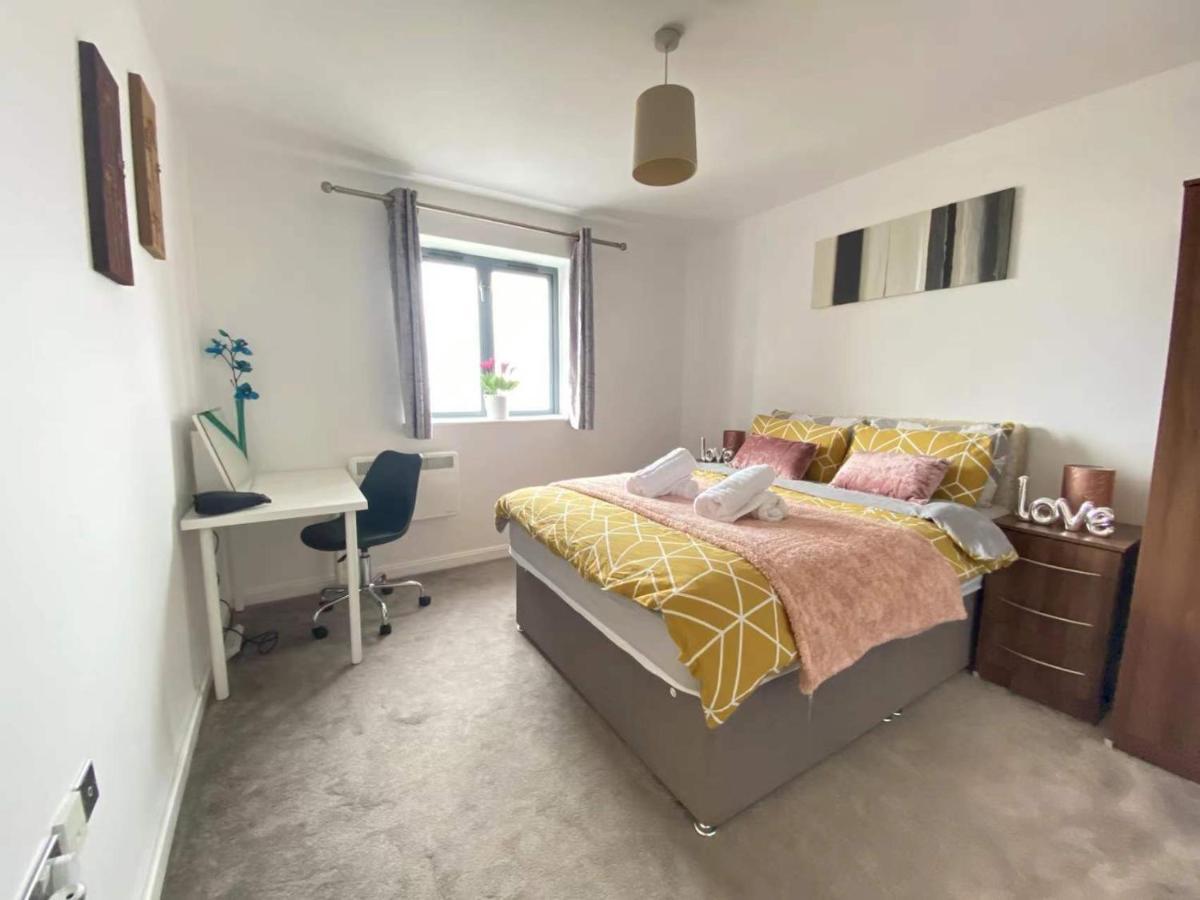 Beach Front Apt With Stunning Sea View Swansea Eksteriør bilde
