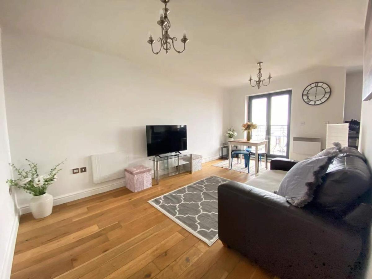 Beach Front Apt With Stunning Sea View Swansea Eksteriør bilde
