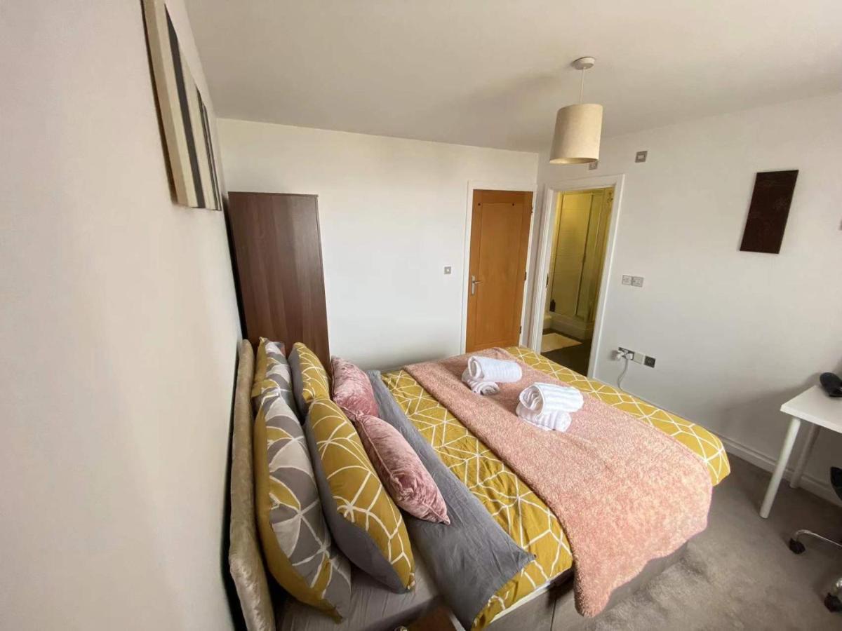 Beach Front Apt With Stunning Sea View Swansea Eksteriør bilde