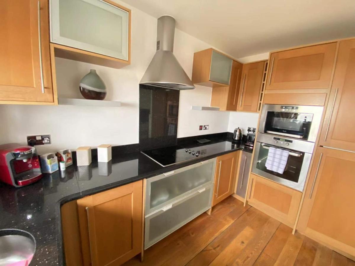 Beach Front Apt With Stunning Sea View Swansea Eksteriør bilde