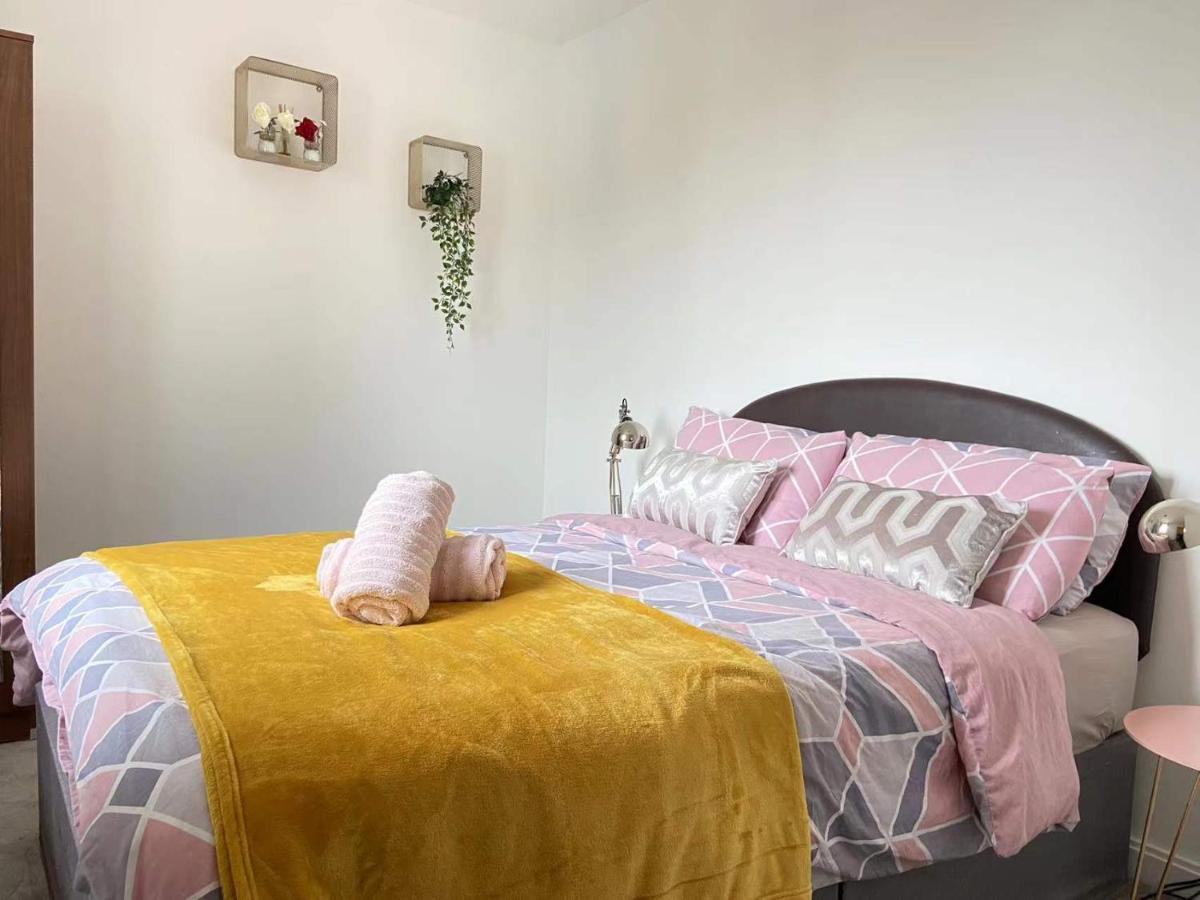 Beach Front Apt With Stunning Sea View Swansea Eksteriør bilde