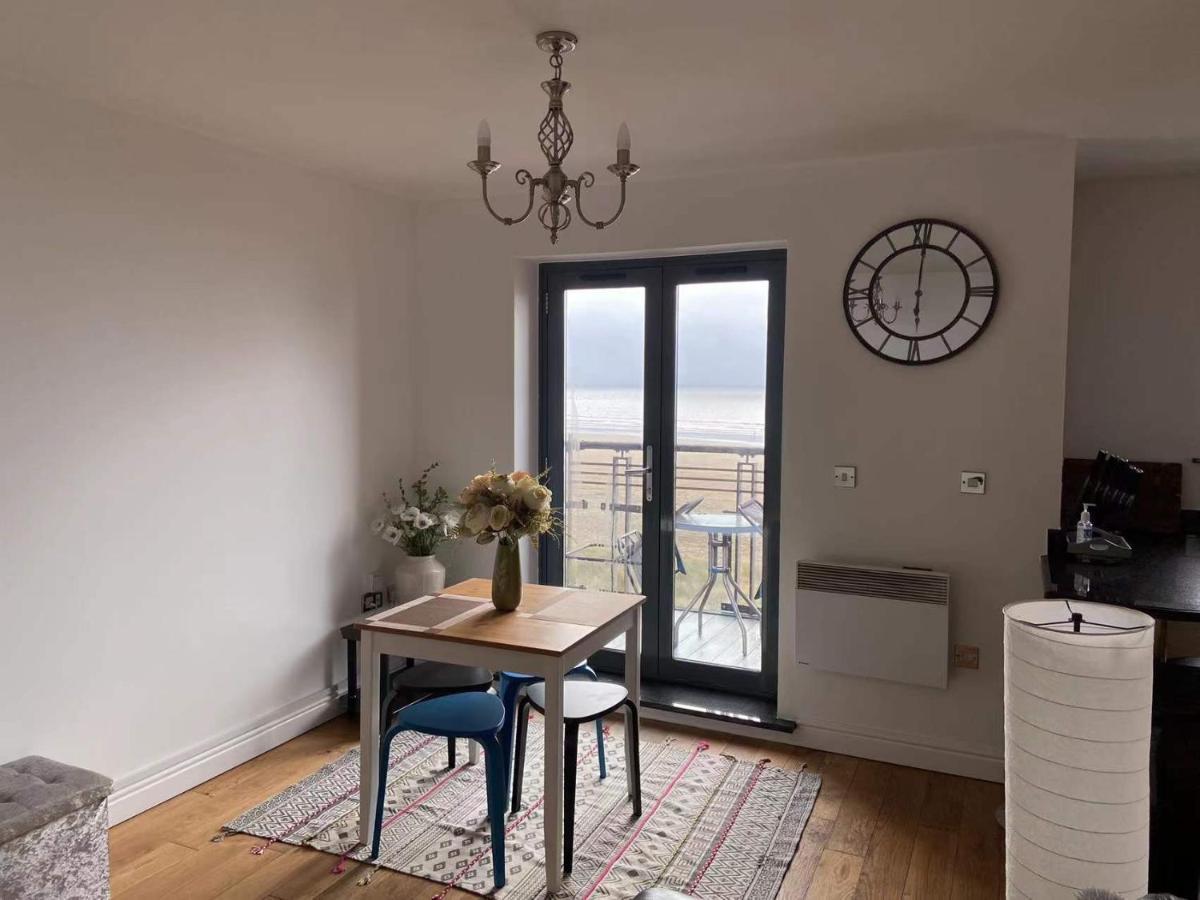Beach Front Apt With Stunning Sea View Swansea Eksteriør bilde