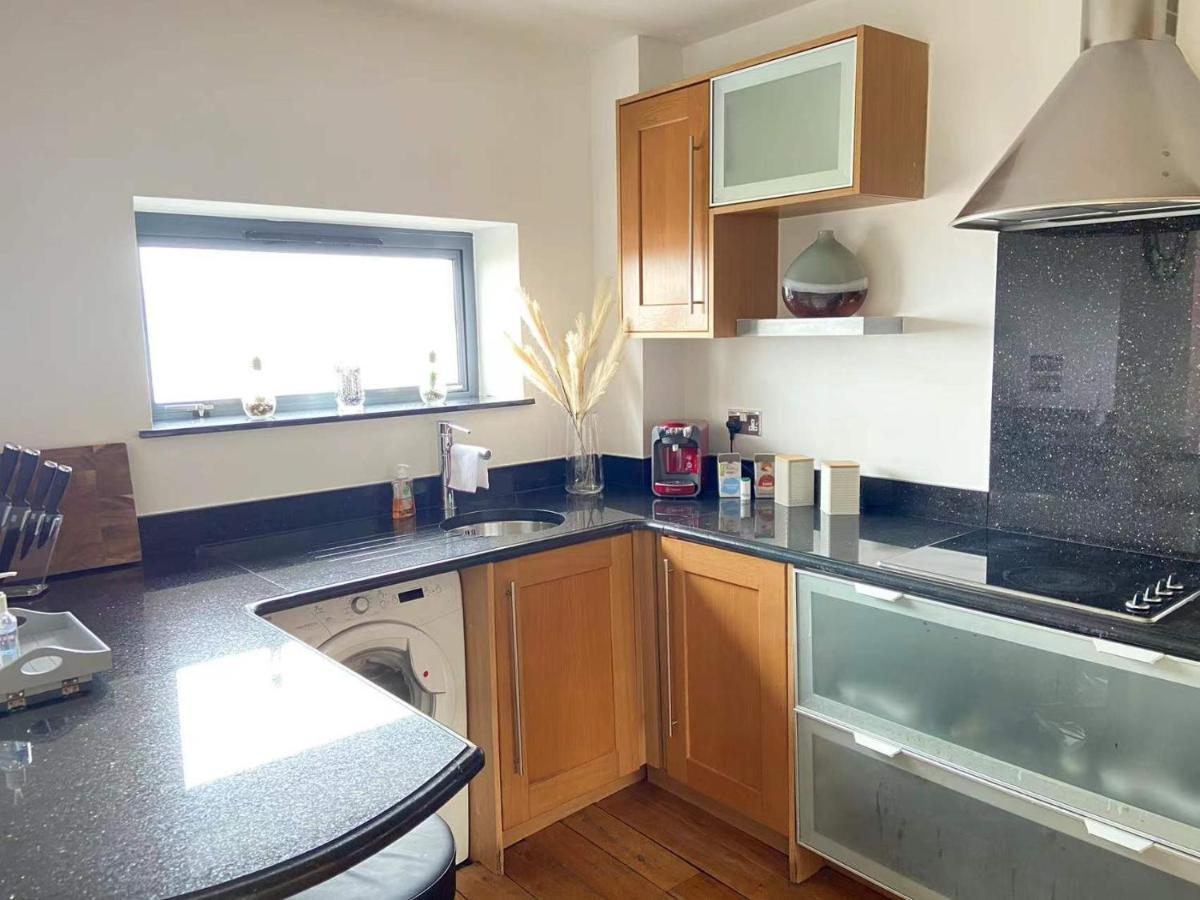 Beach Front Apt With Stunning Sea View Swansea Eksteriør bilde