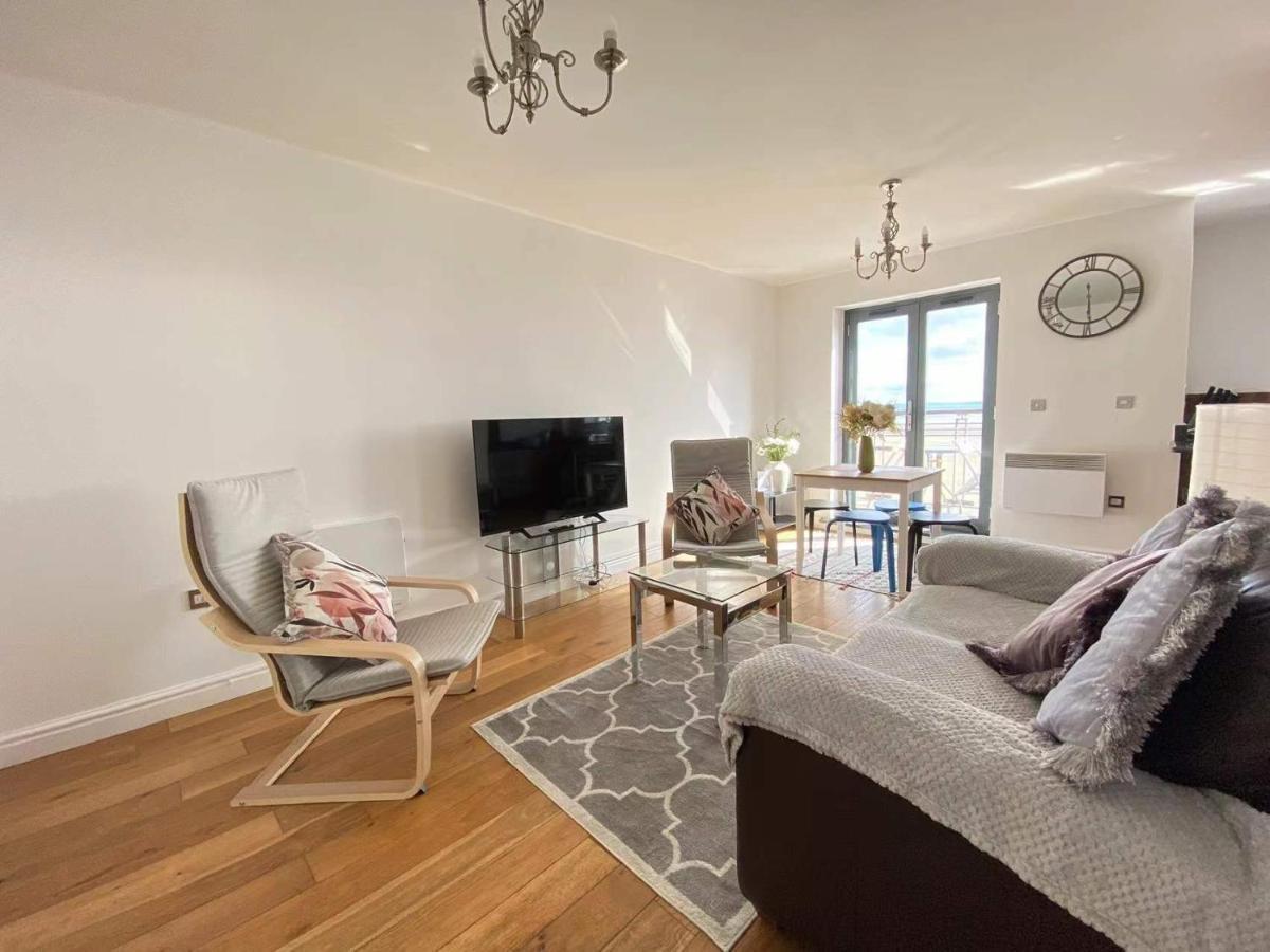 Beach Front Apt With Stunning Sea View Swansea Eksteriør bilde