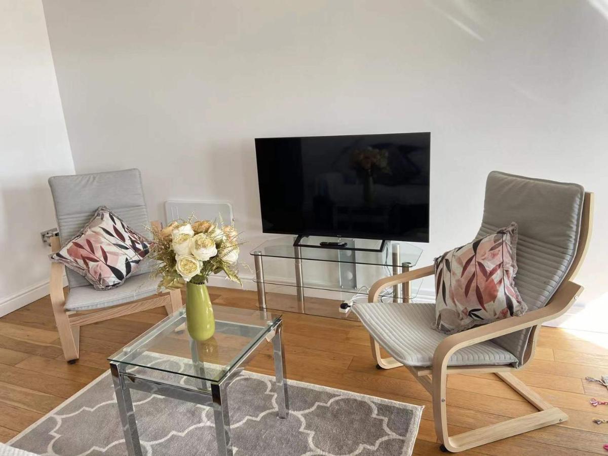 Beach Front Apt With Stunning Sea View Swansea Eksteriør bilde